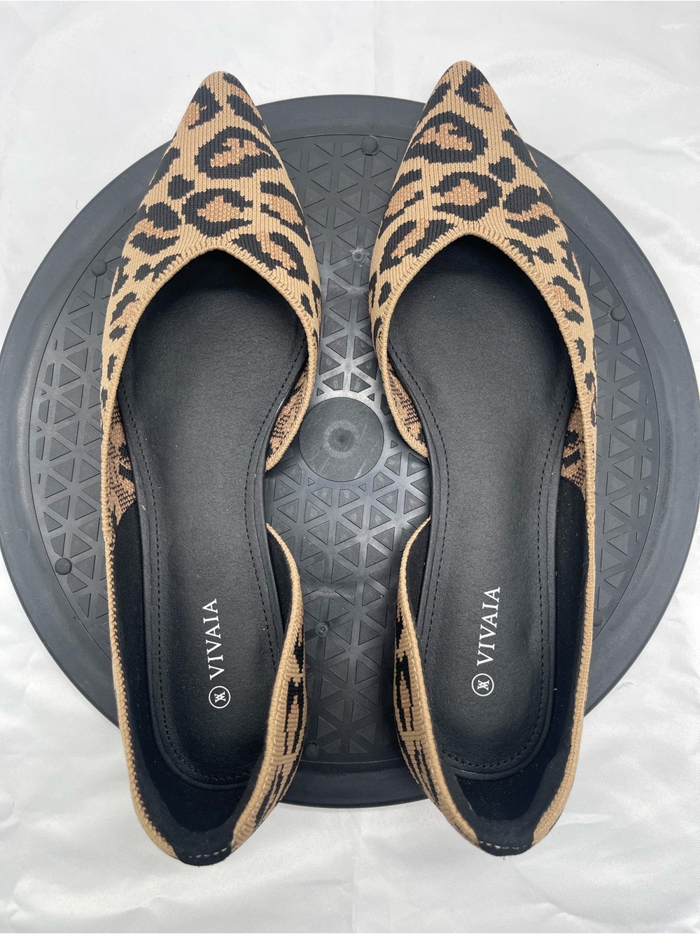 Vivaia Leopard Print Pointed Toe Flats - Brown/Black